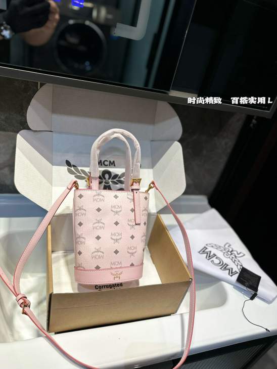 Picture of MCM Handbags _SKUfw242037099fw